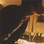 求好看的qq情侣头像要一对的,最好是非主流的
