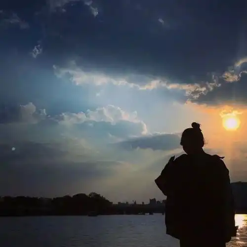 只想做你的专属
